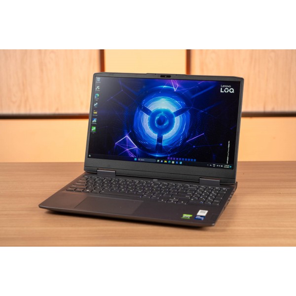 Lenovo LOQ 15IRH8 i5/8gb/512gb ssd